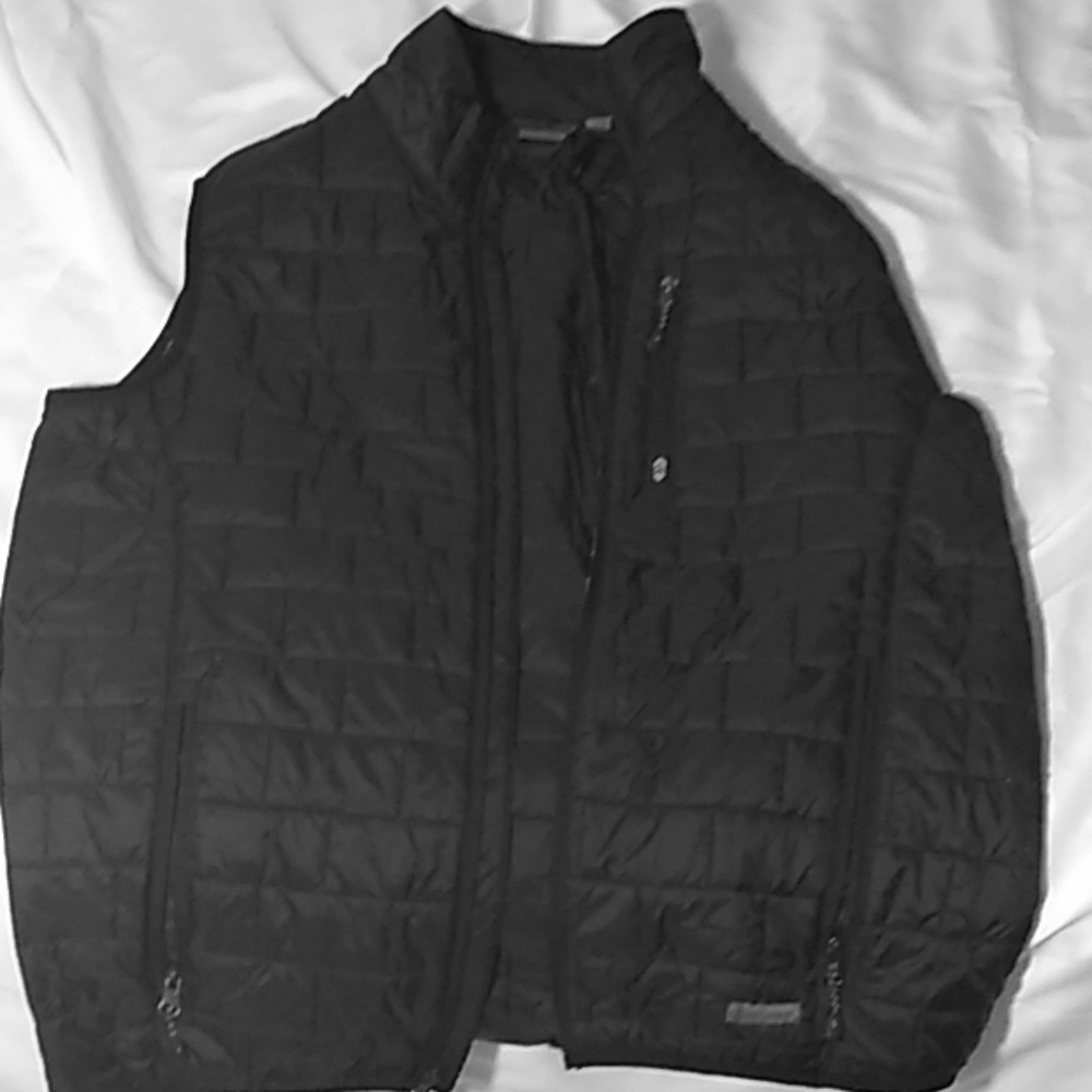 Quality men's vest by Free Country